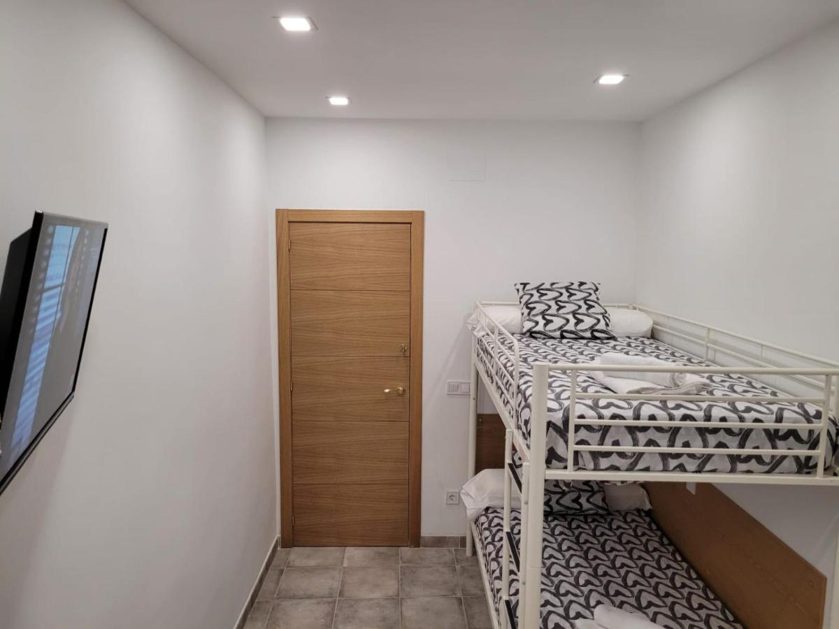 Coliving New San Bernando Hotel Мадрид Екстериор снимка